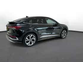 Audi Q4 (2022) thumbnail 5