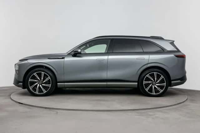 XPENG G9 (2024) thumbnail 3