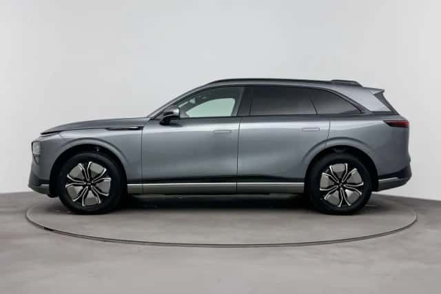 XPENG G9 (2025) thumbnail 3