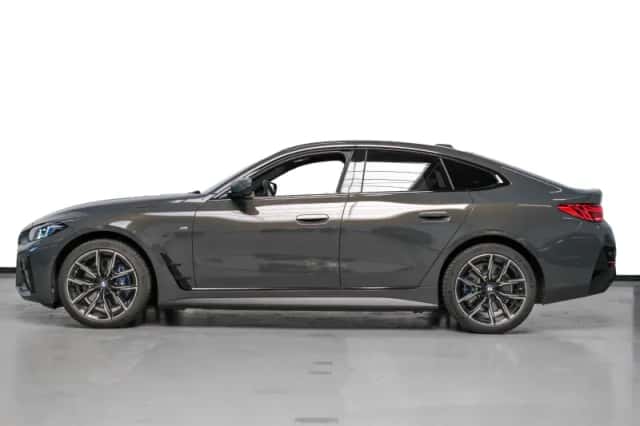BMW i4 (2024) thumbnail 2