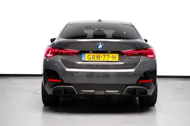 BMW i4 (2024) thumbnail 6