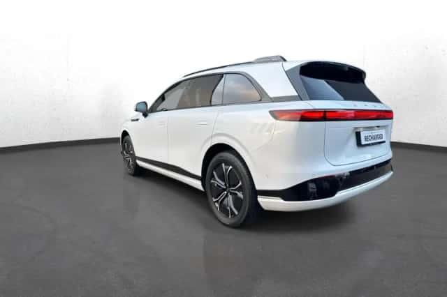 XPENG G9 (2025) thumbnail 4
