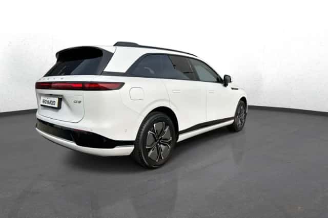 XPENG G9 (2025) thumbnail 6