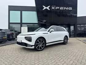 XPENG G9 (2023) thumbnail 2