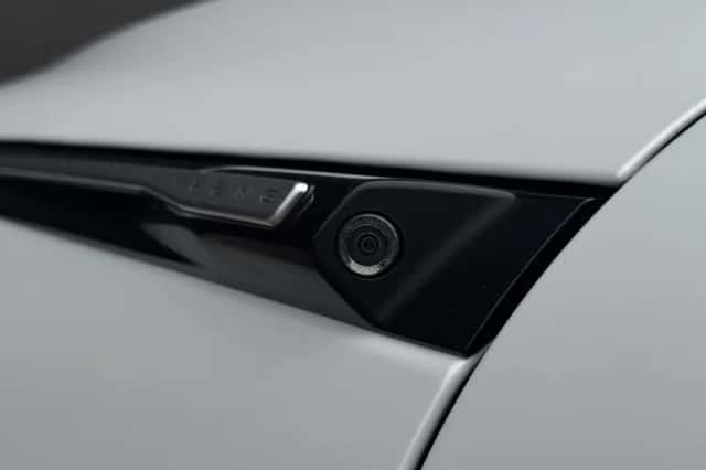 XPENG G9 (2023) thumbnail 12