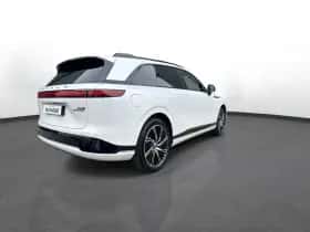 XPENG G9 (2023) thumbnail 6