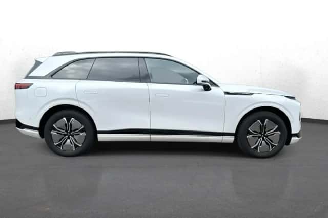 XPENG G9 (2025) thumbnail 7