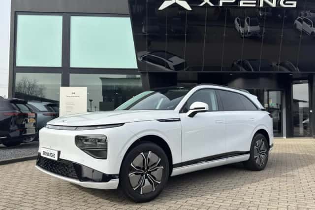 XPENG G9 (2024) thumbnail 2