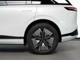 XPENG G9 (2024) thumbnail 8