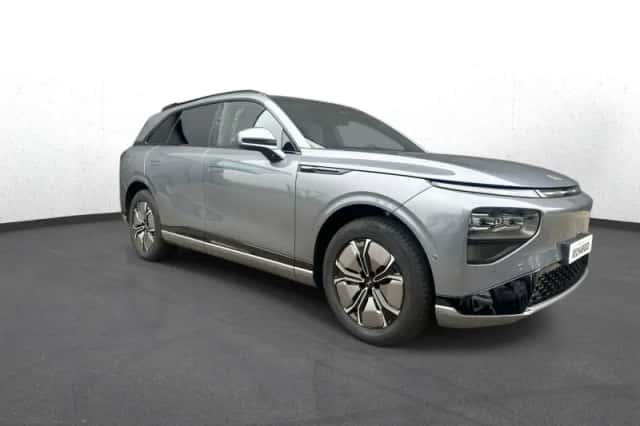 XPENG G9 (2026) thumbnail 8