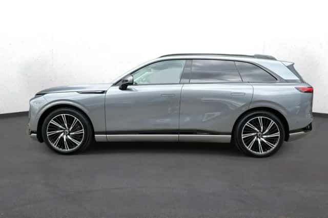 XPENG G9 (2025) thumbnail 2