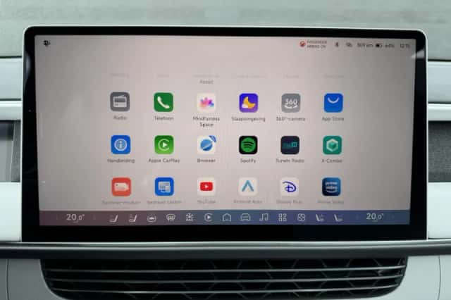 XPENG G6 (2025) thumbnail 32