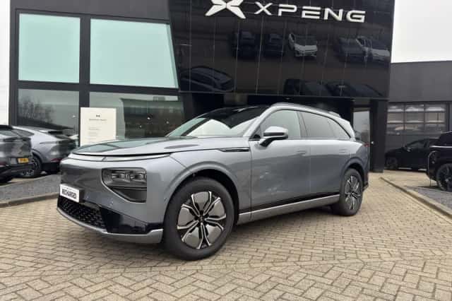 XPENG G9 (2025) thumbnail 2