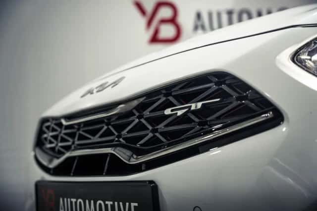 Kia Proceed (2023) thumbnail 3