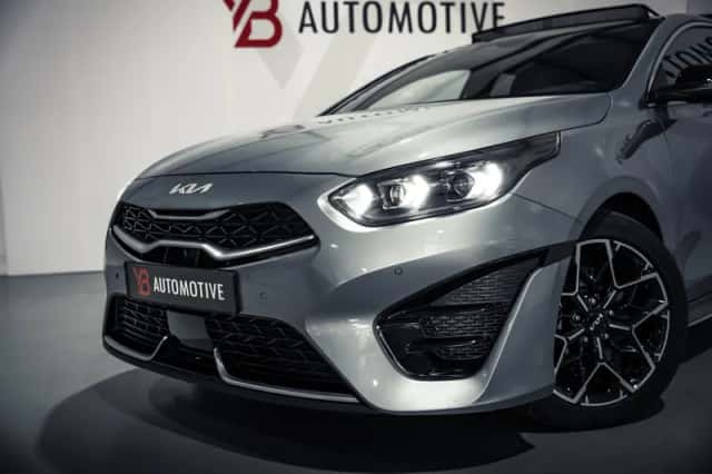 Kia Proceed (2024) thumbnail 4