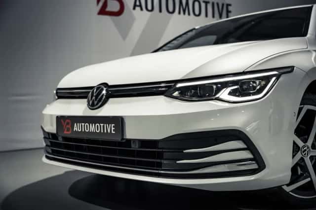 Volkswagen Golf (2020) thumbnail 2