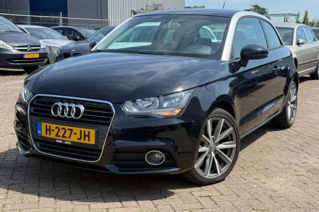 Audi A1 (2011) thumbnail 1