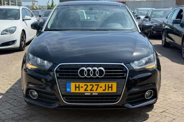 Audi A1 (2011) thumbnail 4