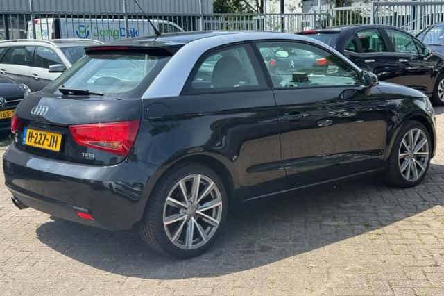 Audi A1 (2011) thumbnail 5