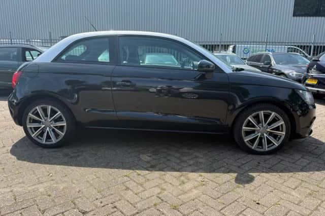 Audi A1 (2011) thumbnail 6