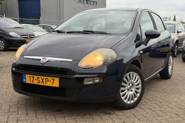 Fiat Punto (2012) thumbnail 1