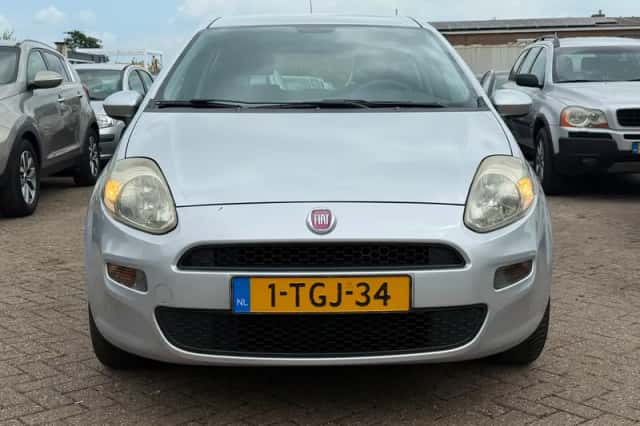 Fiat Punto (2012) thumbnail 2