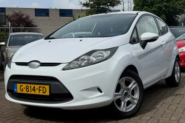Ford Fiesta (2009) thumbnail 1