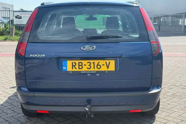 Ford Focus (2007) thumbnail 3