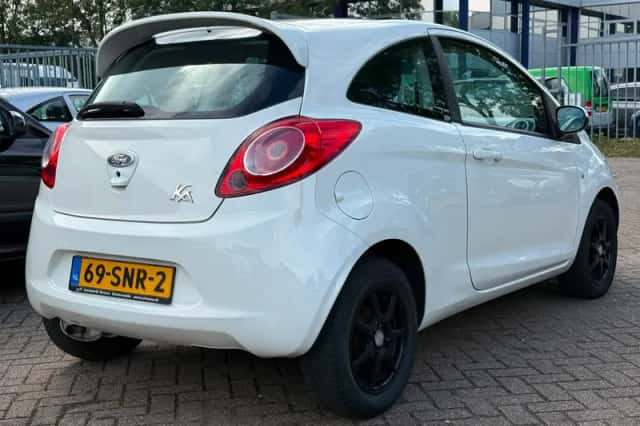 Ford Ka (2011) thumbnail 2
