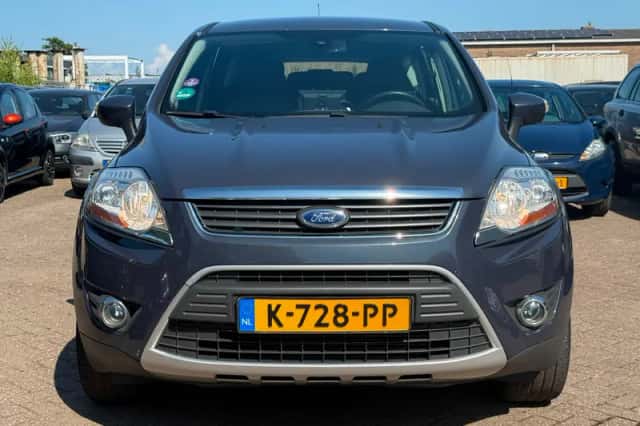 Ford Kuga (2011) thumbnail 3