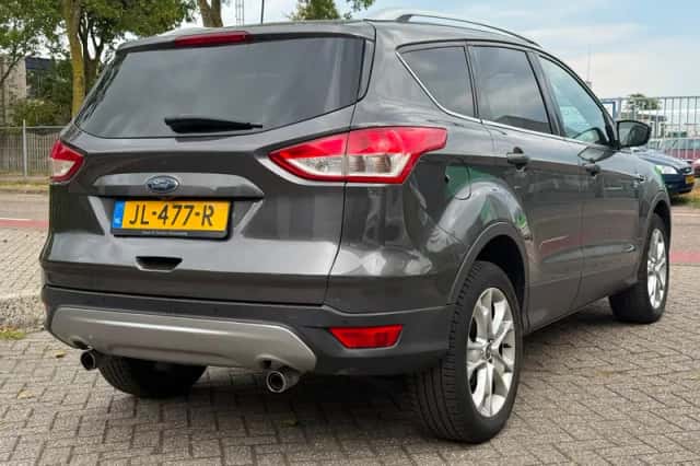 Ford Kuga (2016) thumbnail 6