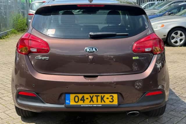 Kia Cee'd (2012) thumbnail 3