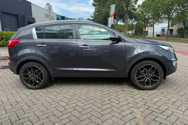 Kia Sportage (2012) thumbnail 6