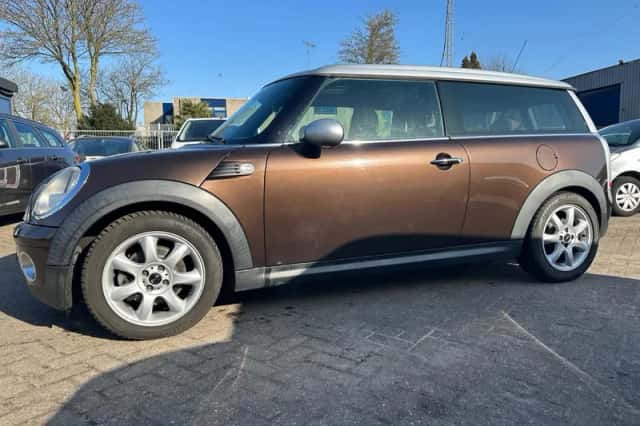 MINI Clubman (2008) thumbnail 3