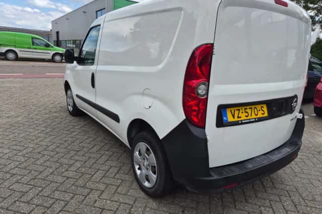 Opel Combo (2016) thumbnail 5