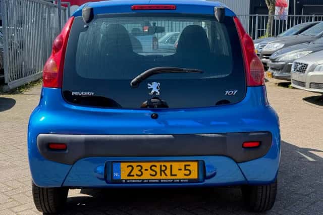Peugeot 107 (2011) thumbnail 2