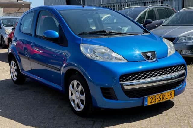 Peugeot 107 (2011) thumbnail 5