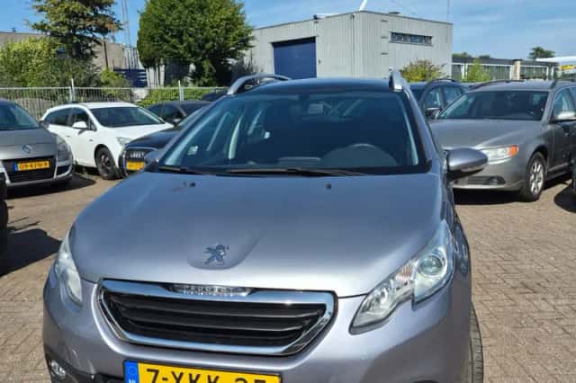 Peugeot 2008 (2014) thumbnail 1