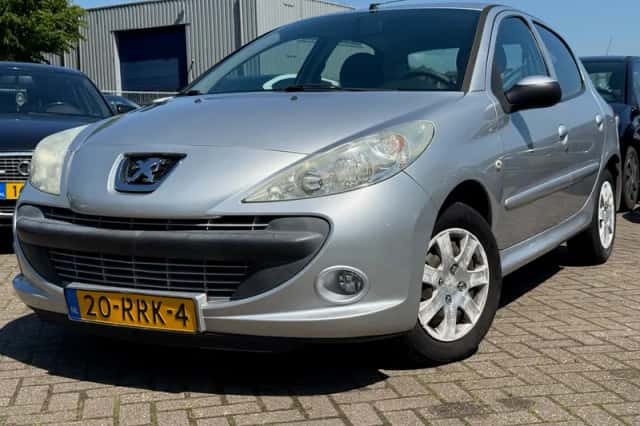 Peugeot 206 (2011) thumbnail 1
