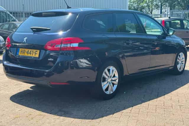Peugeot 308 (2015) thumbnail 5