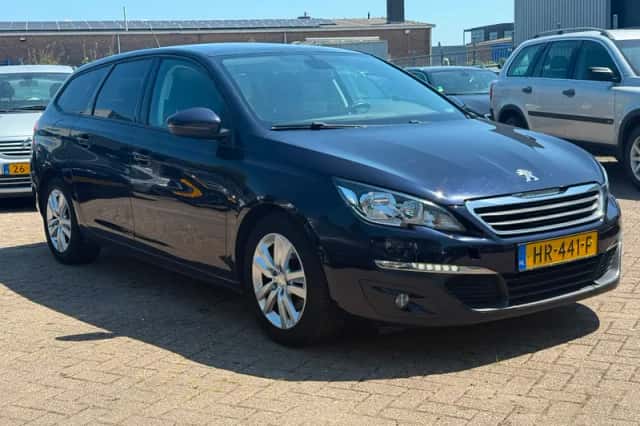 Peugeot 308 (2015) thumbnail 6