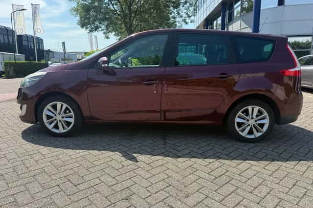 Renault Grand Scénic (2013) thumbnail 5