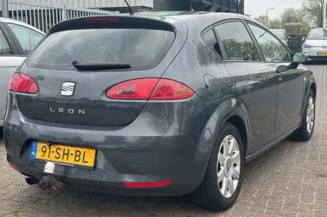 SEAT Leon (2006) thumbnail 5