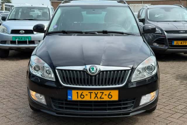 Škoda Fabia (2012) thumbnail 2