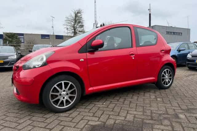 Toyota Aygo (2007) thumbnail 5