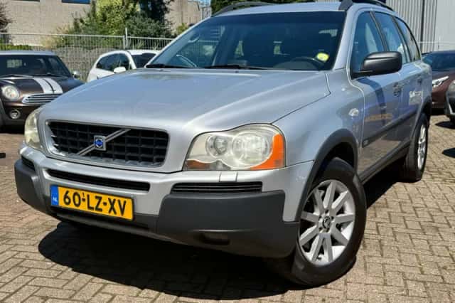 Volvo XC90 (2003) thumbnail 1