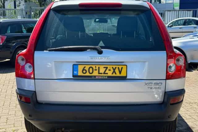 Volvo XC90 (2003) thumbnail 3