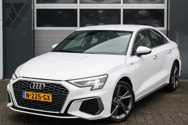Audi A3 (2021) thumbnail 1