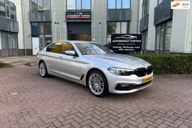 BMW 5-Serie (2018) thumbnail 1
