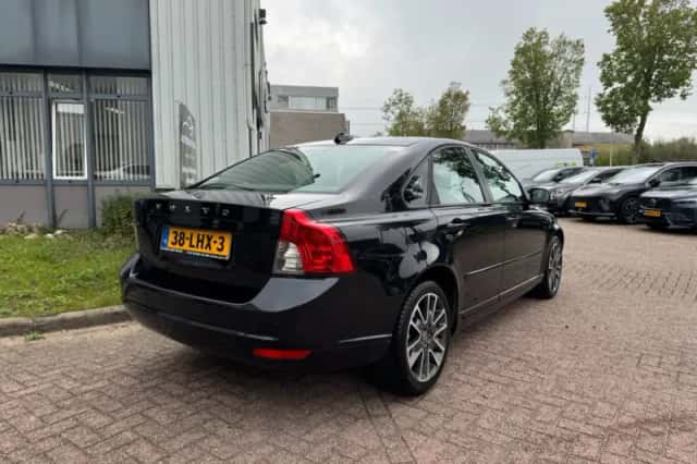 Volvo S40 (2010) thumbnail 4